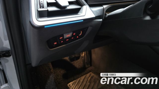 BMW i4 eDrive40 M Sports Pro 2023 — фото 27