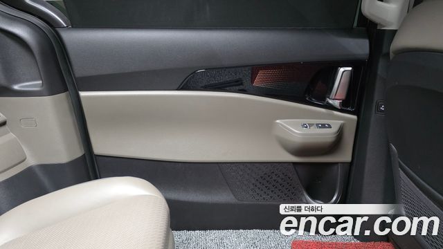 Kia Carnival (IV) HEV 7seater Signature 2025 — фото 25