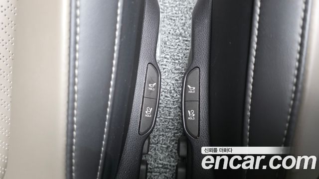 Kia Carnival (IV) HEV 7seater Signature 2025 — фото 30
