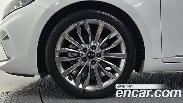 Kia K7 Premier 3.0 GDI Signature 2020 — фото 5