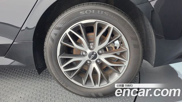 Kia K5 (III) 2.0 Prestige 2022 — фото 21