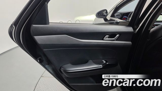 Kia K5 (III) 2.0 Prestige 2022 — фото 25