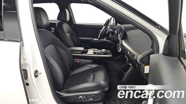 Genesis GV60 Standard AWD 2022 — фото 11