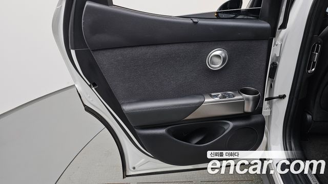 Genesis GV60 Standard AWD 2022 — фото 25