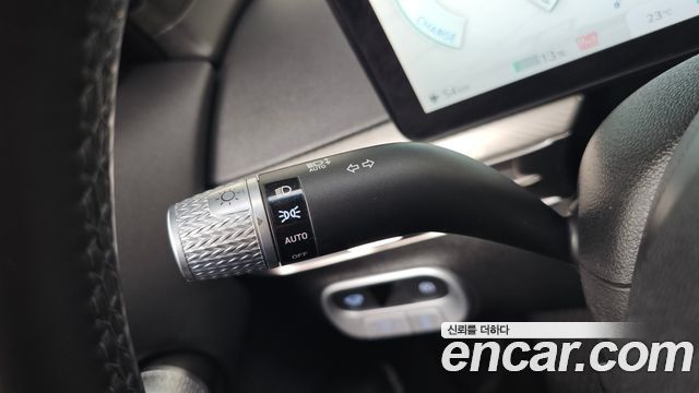 Genesis GV60 Standard AWD 2022 — фото 28