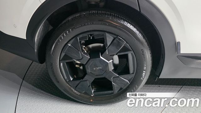 Kia Sportage (V) Gasoline 1.6 Turbo 2WD Signature X Line 2025 — фото 5