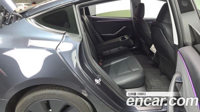 Tesla Model 3 RWD 2025 — фото 11