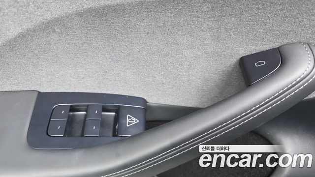 Tesla Model 3 RWD 2025 — фото 19