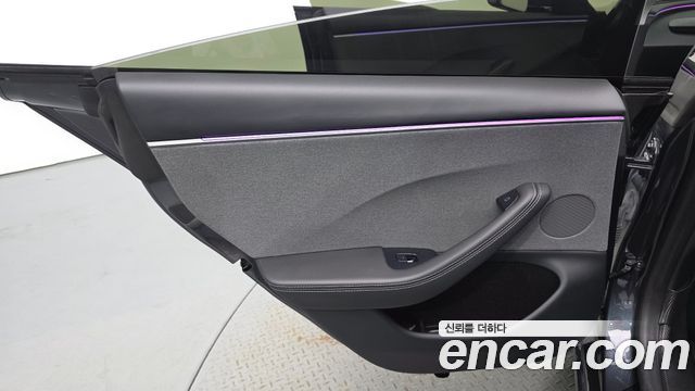 Tesla Model 3 RWD 2025 — фото 25