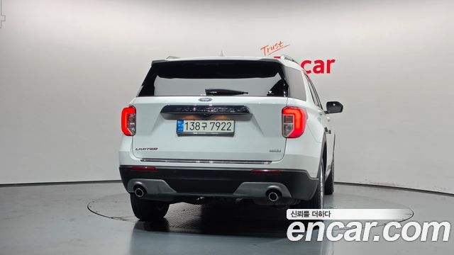 Ford Explorer (VI) 2.3 LimIted 4WD 2020 — фото 4