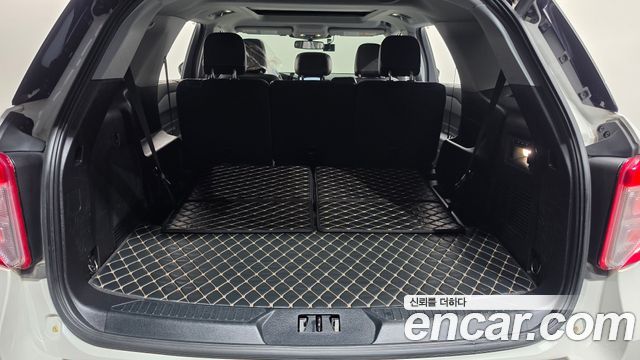 Ford Explorer (VI) 2.3 LimIted 4WD 2020 — фото 23