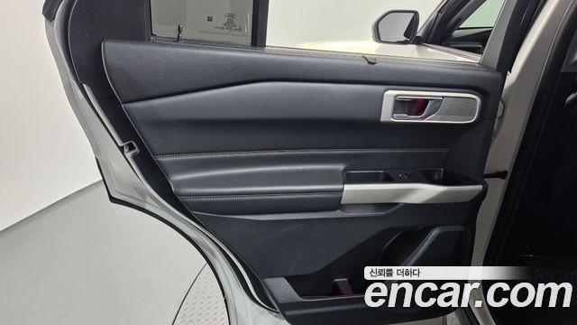 Ford Explorer (VI) 2.3 LimIted 4WD 2020 — фото 31