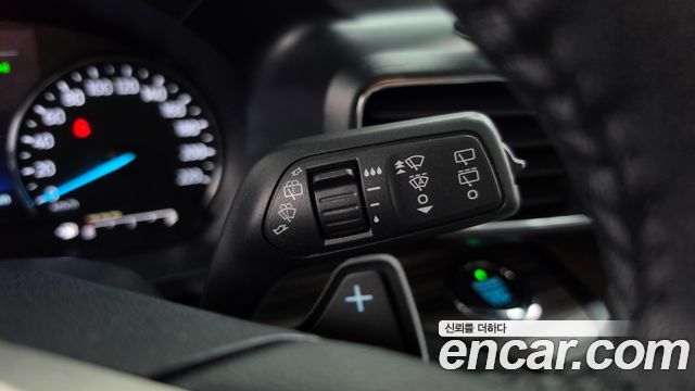 Ford Explorer (VI) 2.3 LimIted 4WD 2020 — фото 36