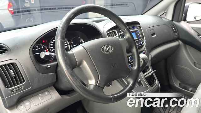 Hyundai Grand Starex Van 3-Seater Smart 2020 — фото 12