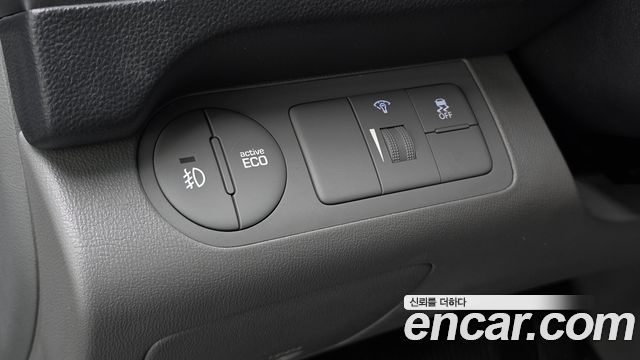 Hyundai Grand Starex Van 3-Seater Smart 2020 — фото 14