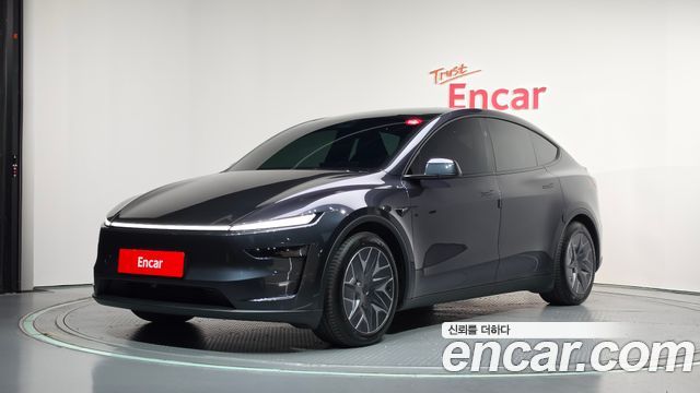 Tesla Model Y L Long Range AWD