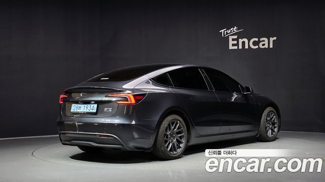 Tesla Model 3 RWD 2025 — фото 2