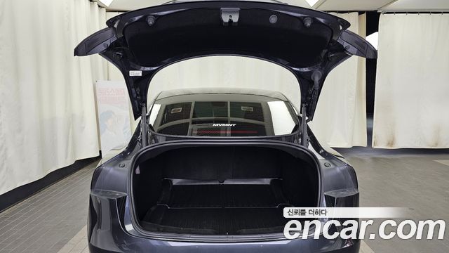 Tesla Model 3 RWD 2025 — фото 20