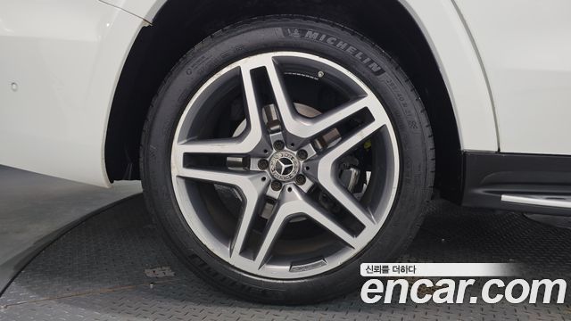 Mercedes-Benz GLS-Class (X166) GLS350 d 4MATIC 2017 — фото 21