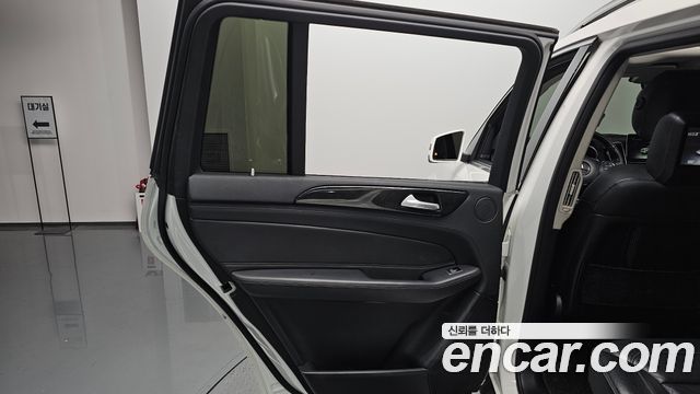Mercedes-Benz GLS-Class (X166) GLS350 d 4MATIC 2017 — фото 25
