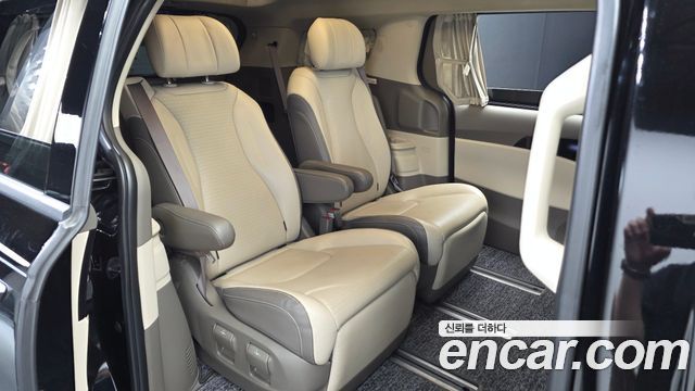 Kia Carnival (IV) Gasoline 7-Seater Hi-Limousine Signature 2023 — фото 12