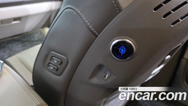 Kia Carnival (IV) Gasoline 7-Seater Hi-Limousine Signature 2023 — фото 37