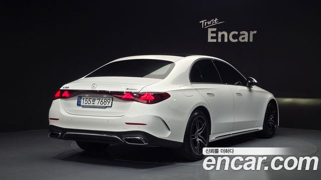 Mercedes-Benz E-Class (W214) E300 4MATIC AMG Line 2024 — фото 2