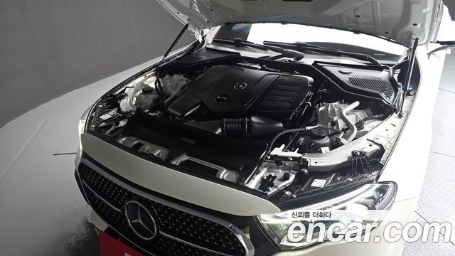 Mercedes-Benz E-Class (W214) E300 4MATIC AMG Line 2024 — фото 6