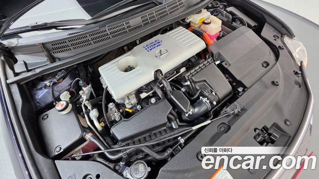 Lexus CT200h 1.8 Supreme ZWA10 2018 — фото 6
