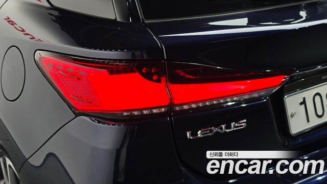 Lexus CT200h 1.8 Supreme ZWA10 2018 — фото 23