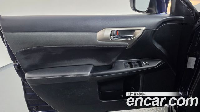 Lexus CT200h 1.8 Supreme ZWA10 2018 — фото 24