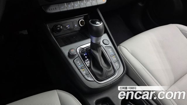 Hyundai Kona Gasoline 1.6 Turbo 2WD Inspiration 2023 — фото 9