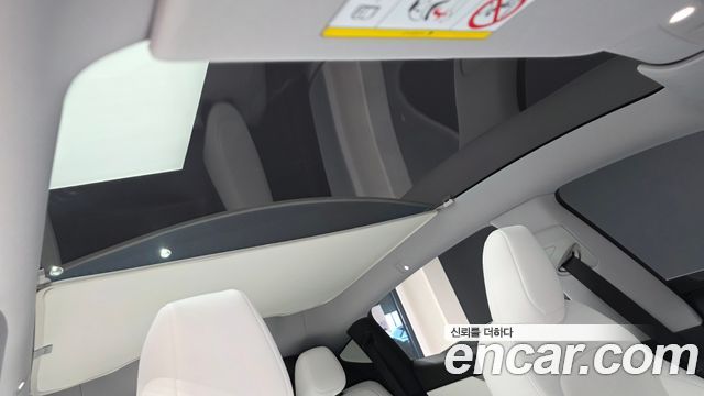 Tesla Model Y Long Range AWD 2025 — фото 18