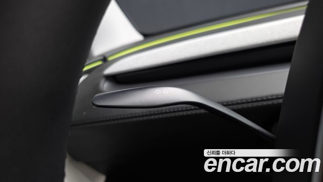 Tesla Model Y Long Range AWD 2025 — фото 29