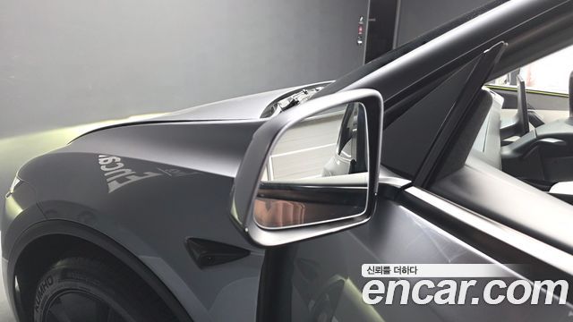 Tesla Model Y Long Range AWD 2025 — фото 30