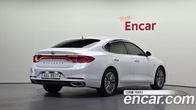 Hyundai Grandeur Hybrid (IG) Exclusive Special 2019 — фото 2
