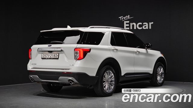 Ford Explorer (VI) 2.3 LimIted 4WD 2020 — фото 2