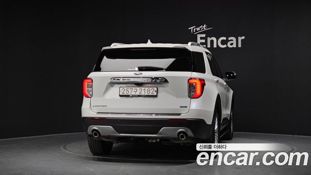 Ford Explorer (VI) 2.3 LimIted 4WD 2020 — фото 4