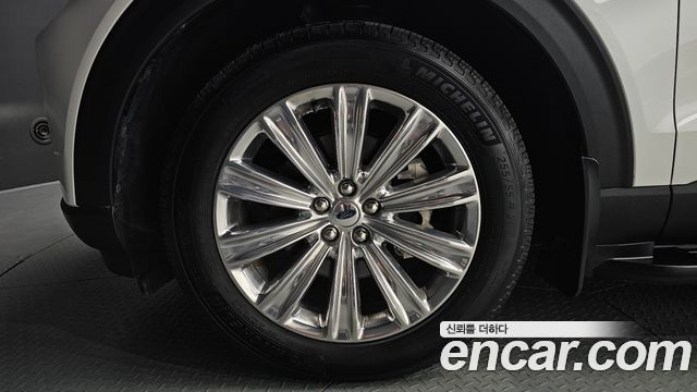 Ford Explorer (VI) 2.3 LimIted 4WD 2020 — фото 5