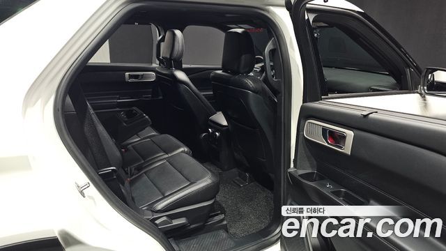 Ford Explorer (VI) 2.3 LimIted 4WD 2020 — фото 11