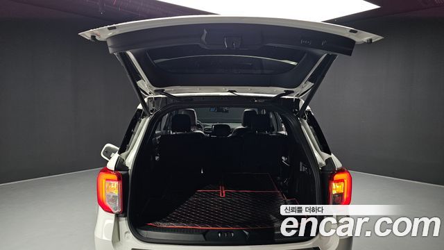 Ford Explorer (VI) 2.3 LimIted 4WD 2020 — фото 20