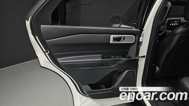 Ford Explorer (VI) 2.3 LimIted 4WD 2020 — фото 25