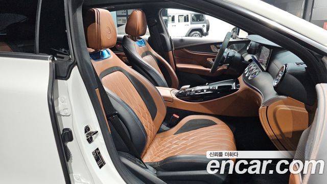 Mercedes-Benz AMG GT 4Door 63 S 4MATIC+ 2021 — фото 12