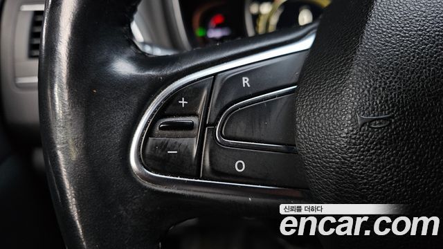 Renault Korea QM6 Diesel 4WD RE Signature 2018 — фото 37