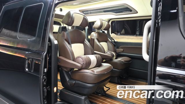 Hyundai Grand Starex Limousine (Special) 2019 — фото 12