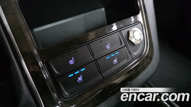 Hyundai Grand Starex Limousine (Special) 2019 — фото 17
