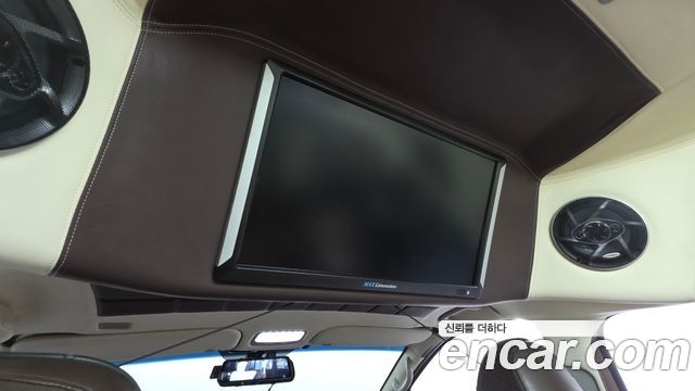 Hyundai Grand Starex Limousine (Special) 2019 — фото 18
