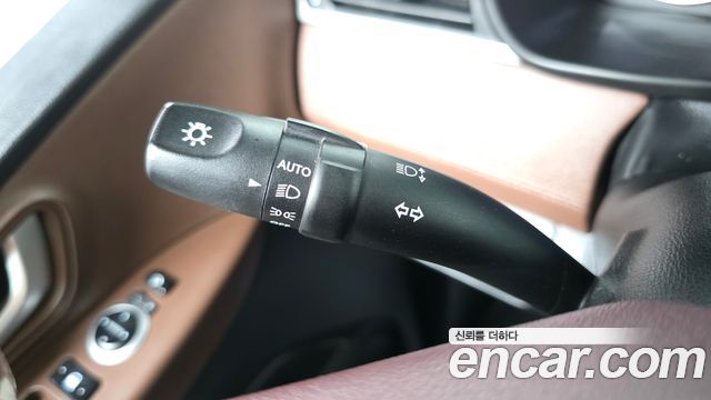 Hyundai Grand Starex Limousine (Special) 2019 — фото 32