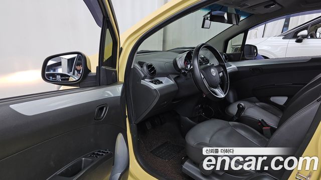 Chevrolet Spark LPG LT Standard 2014 — фото 10