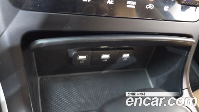 Kia Carnival (IV) Diesel 9-Seater Prestige 2023 — фото 27